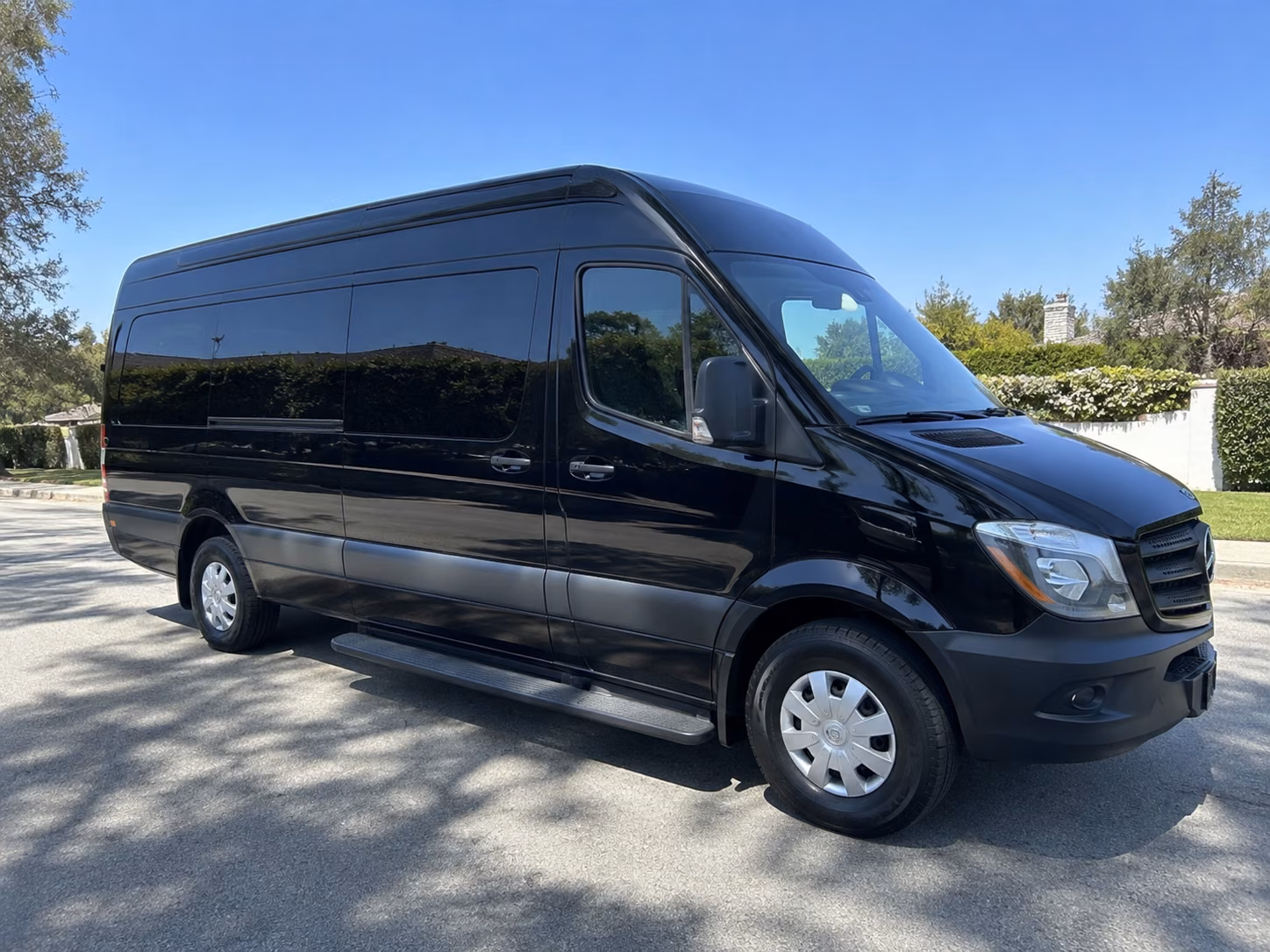 book a bus for your next corporate event 1