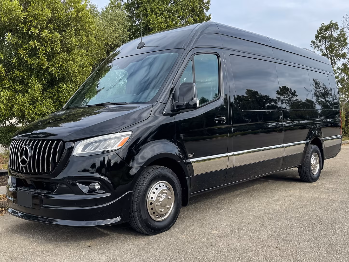 book a bus for your next sporting event 1